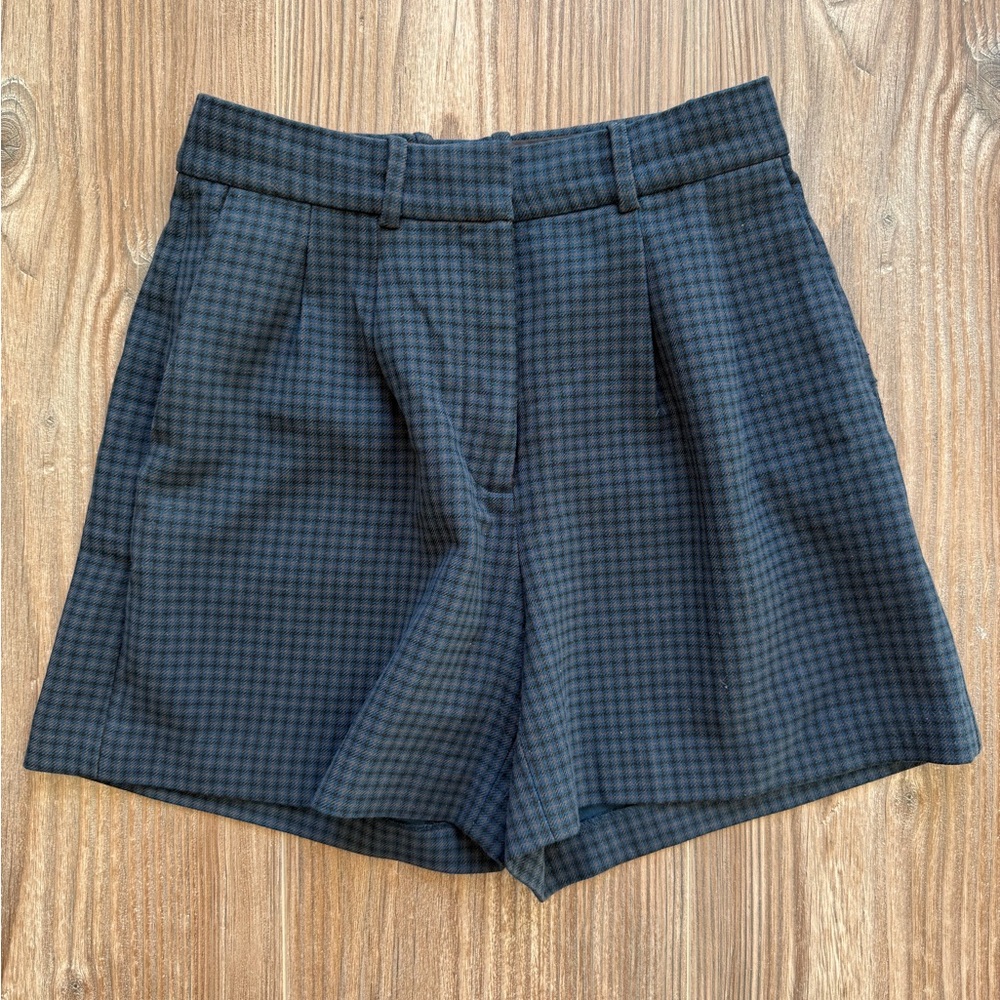 Aritzia Babaton Dress Shorts